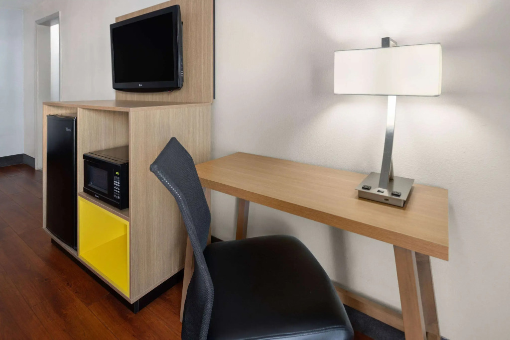 Days Inn by Wyndham Americus