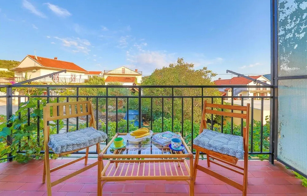 Beautiful Apartment in Vinisce With 2 Bedrooms and Wifi