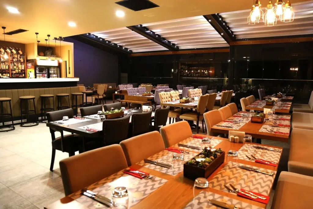 Pasaport Pier Hotel