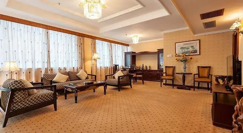 Xiamen Huaqiao Hotel