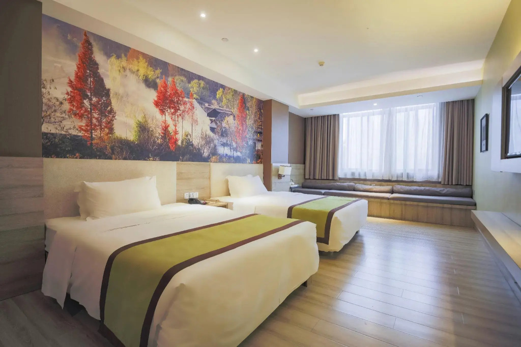Atour Hotel Hanzhong High-Speed Railway Station