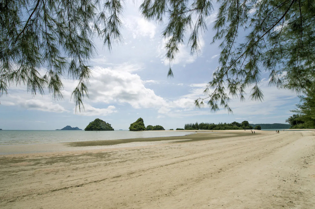 The Lucky Beach Ao Nang