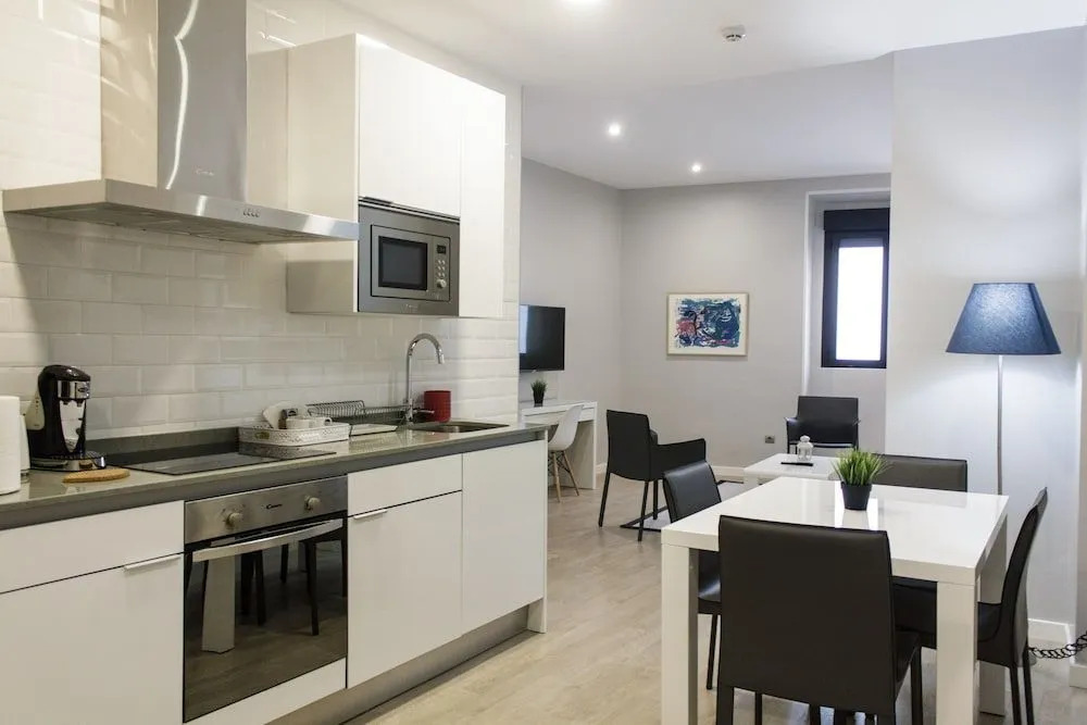 Arenal Suites Puerta del Sol