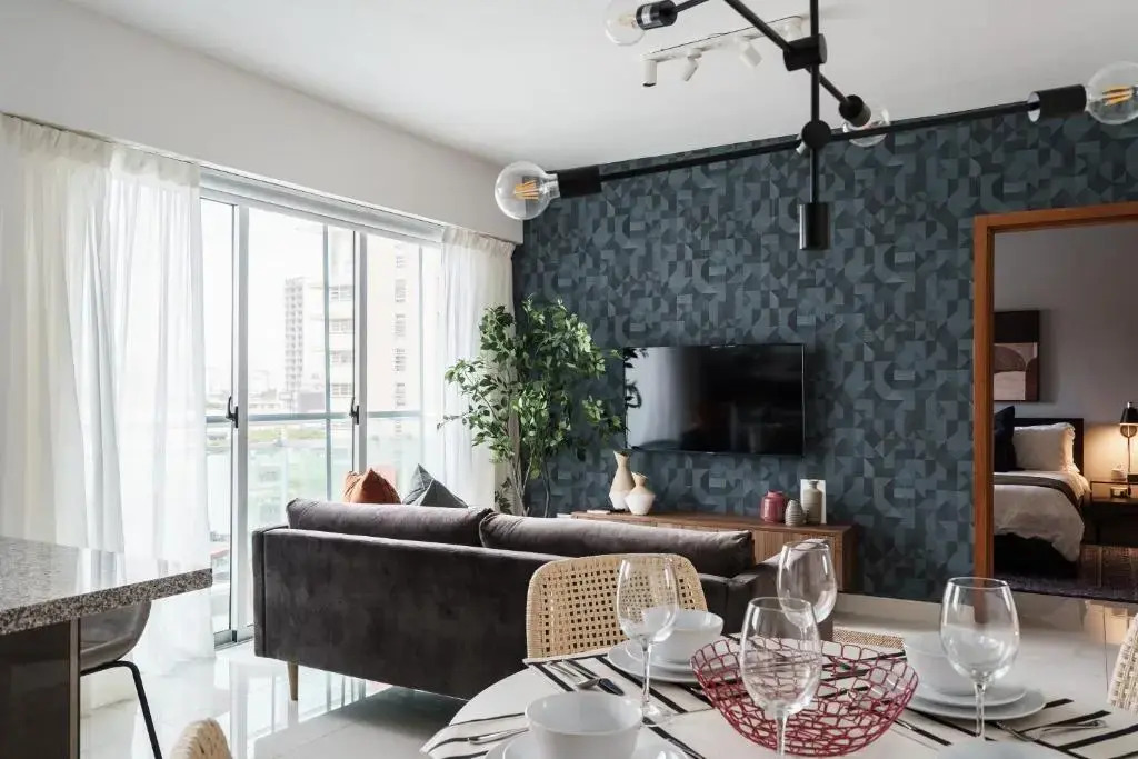 KingBed-BestLocation-WiFi-A/C-Piantini-YellowKey*