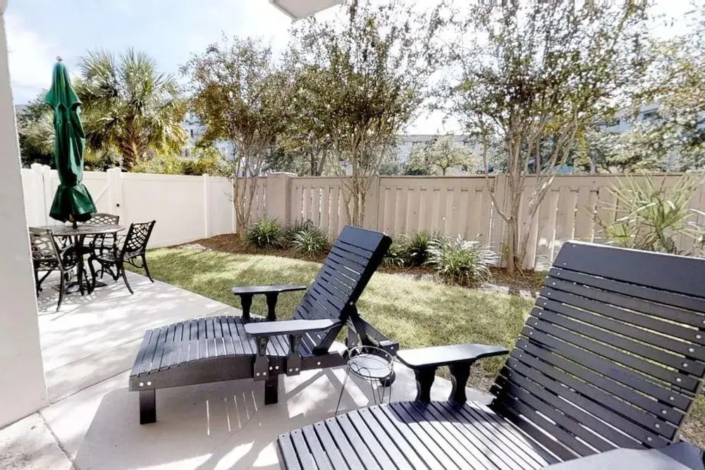 Palm Breeze 5 Bedroom Holiday Home
