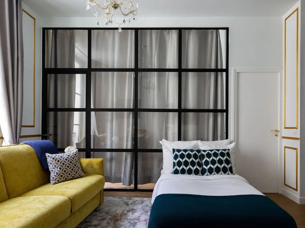 LivinParis - Luxury AC 2 & 3 Bedrooms Le Louvre