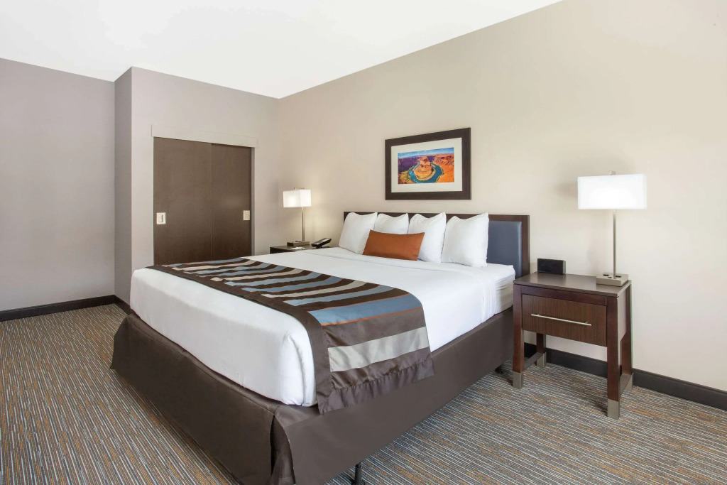 Garner Hotel Page - Lake Powell Area by IHG