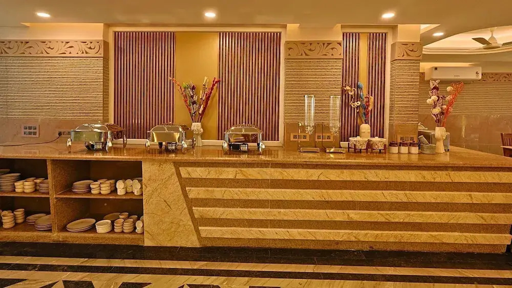 FlxHo Horizon ONE - Luxury Hotel & Residences Golf Course Road, 2 Min from 42-43 Metro Station