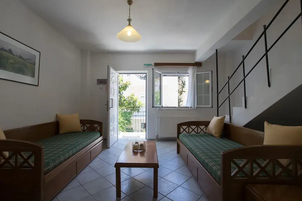 Chrisanthi Apartments