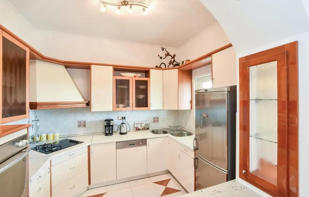 Awesome Home in Kastel Novi with WiFi, 4 Bedrooms & Hot Tub