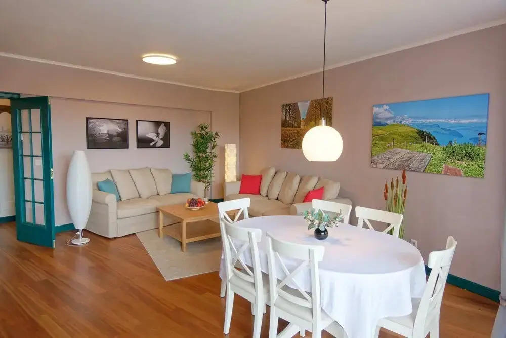 City Breaks With Pool - Belvedere Apartment