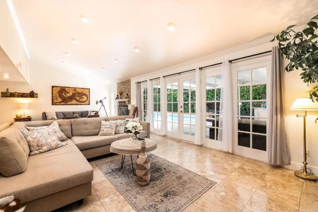 Villa Sausalito - Newly Designed 4BR HOUSE & POOL by Topanga