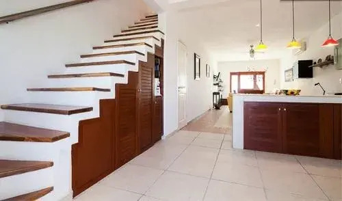 Condo Cristinaby Hbm