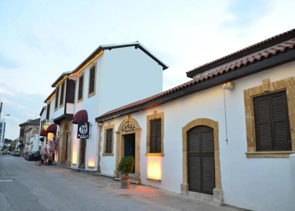 Nagas Hotel