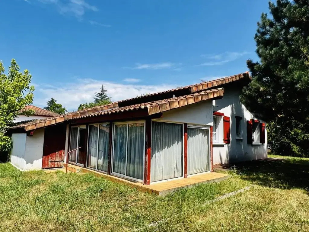 Maison basque à Espelette, 3 chambres, 5+2 pers, animaux admis, internet - FR-1-495-2