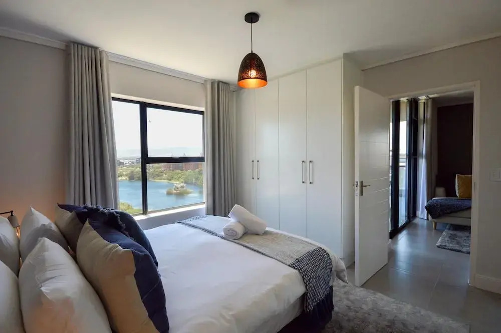 Waters Edge 705