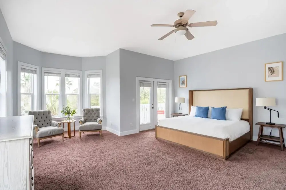 Stingray in Destin with 6 bedrooms and 5 bathrooms