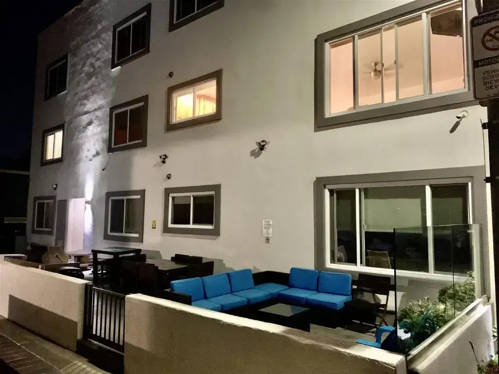 108-Ocean Front Combo