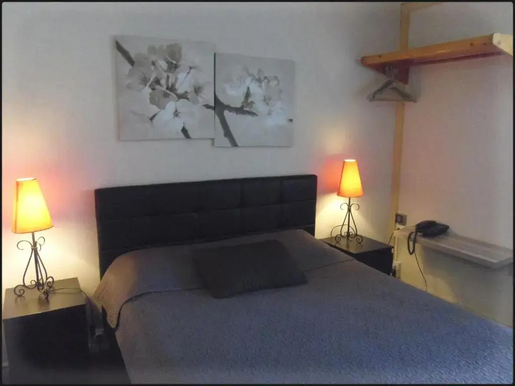 Aix Hotel