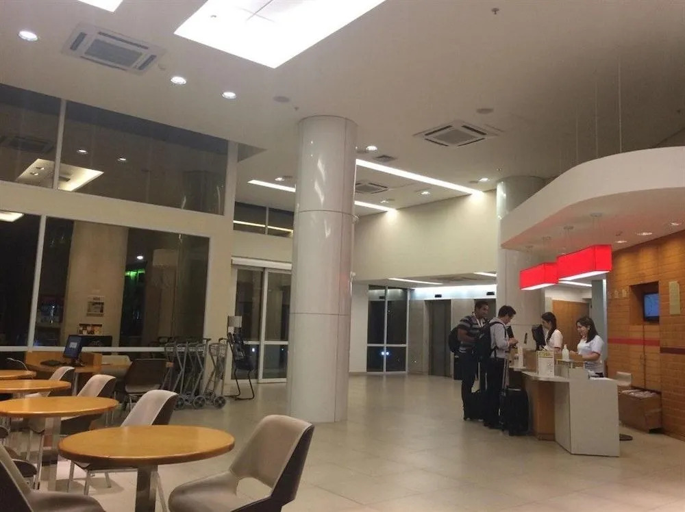 Hotel Ibis Lins