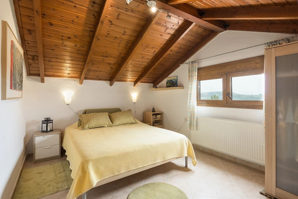 Stylish, big & bright family Villa