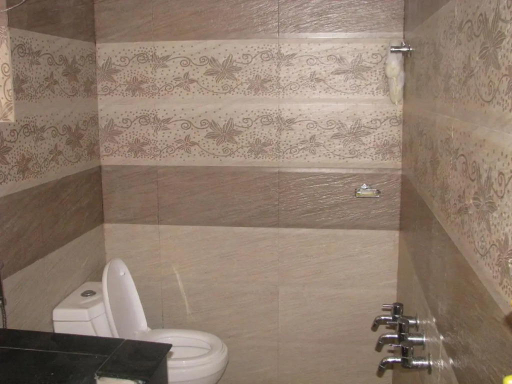 VAISHNAVI VILLA-Family Homestay-2km from bus stand-WiFi