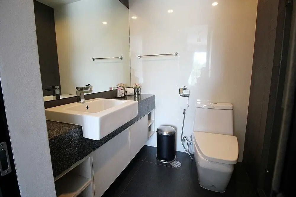 Ideal 1 Bed Apartment at Surin Beach