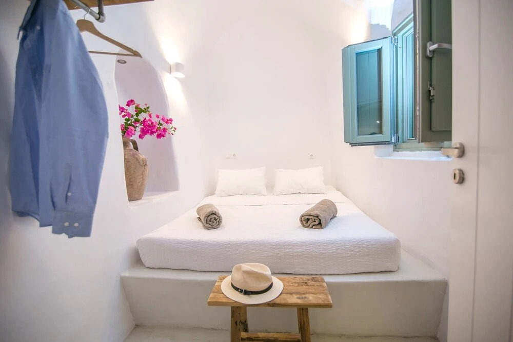 Morfi Cave House