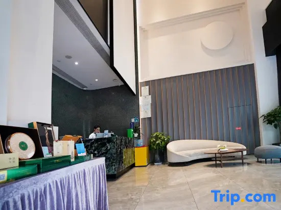 Lily’s Hotel