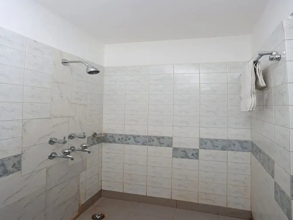OYO Capital O 5879 Radha Damodar Residency