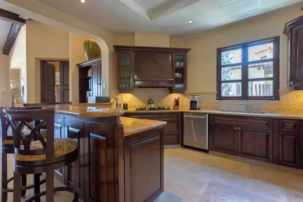 Villa Tranquila: 4 Bedroom Ocean View Villa Perfect for Relaxing at a Discounted Rate!