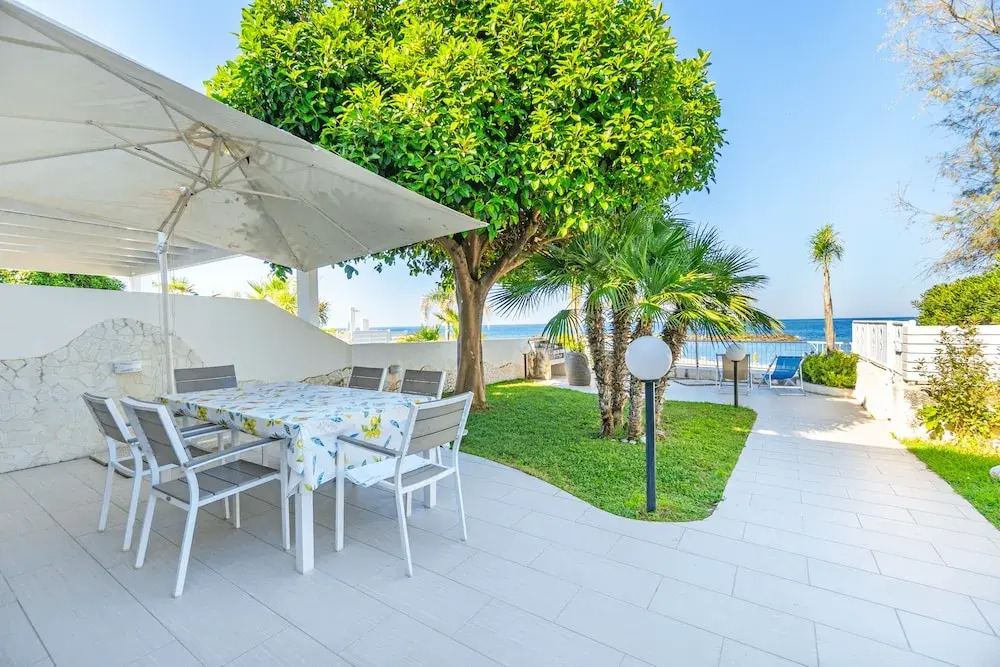 Luxury Villa on the Beach in Diamante, Sea View - Villa Ventre