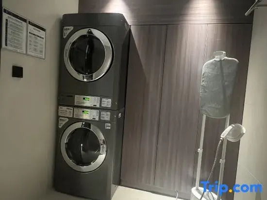 SFEEL Designer Hotel (Chaoyang Street Branch, Taiyuan Railway Station)