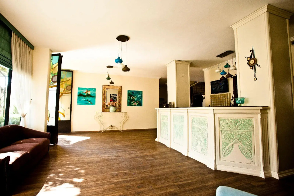 T & G Apartments