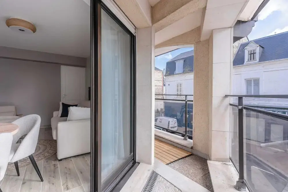Luxurious Apartment With Parking Place Morny