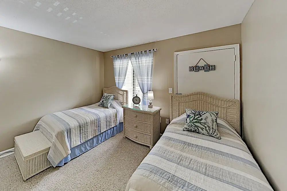 Peaceful Beach Getaway W/ 3 Pools & Tennis 2 Bedroom Condo