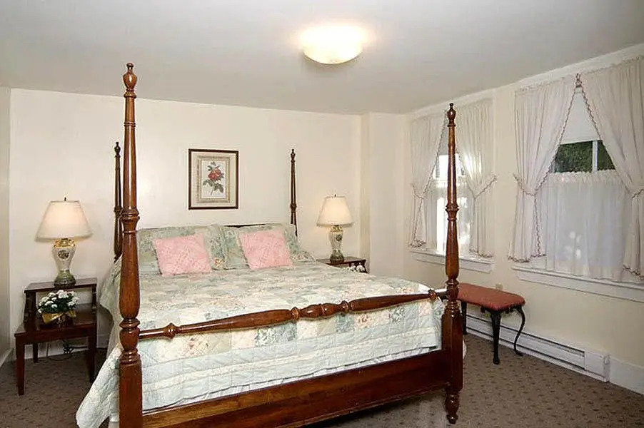 Tuck Inn B&B