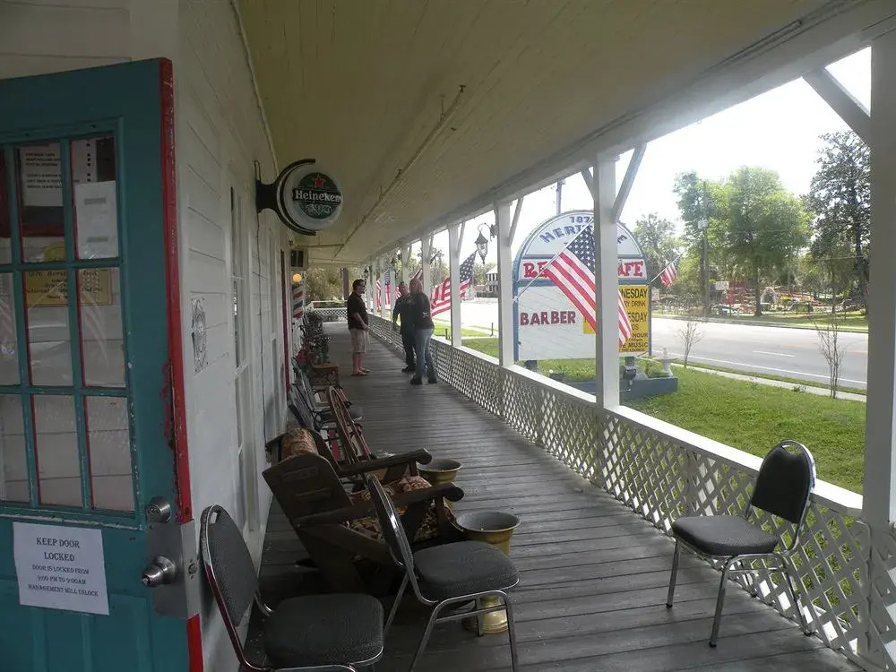 1876 Heritage Inn
