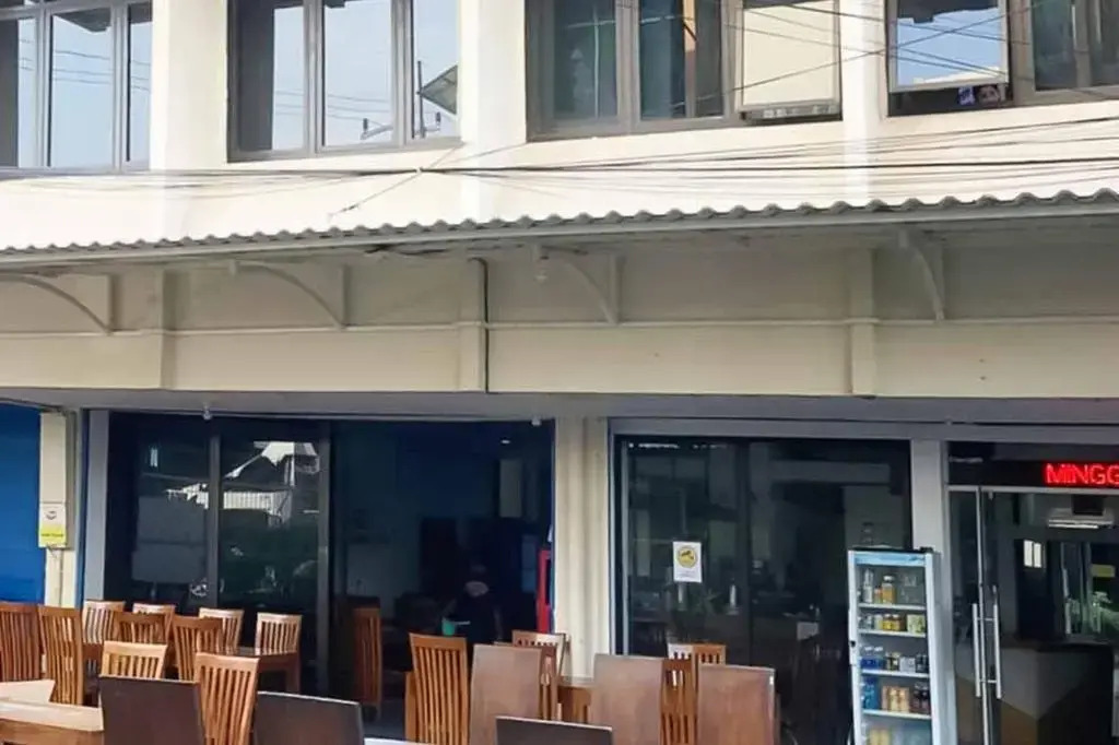 SAS Guest House Mitra RedDoorz At Darmo Park 2 Surabaya