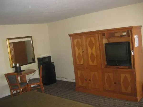 Travel Inn and Suites