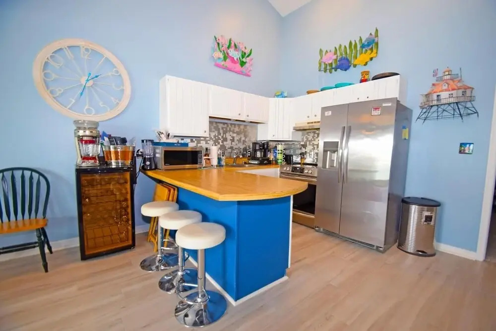 Crab Cove On The Bay 407 3 Bedroom Condo by RedAwning