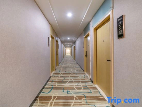 Lotto Hotel (Guangzhou Baiyun Railway Station Jinxuan Plaza)