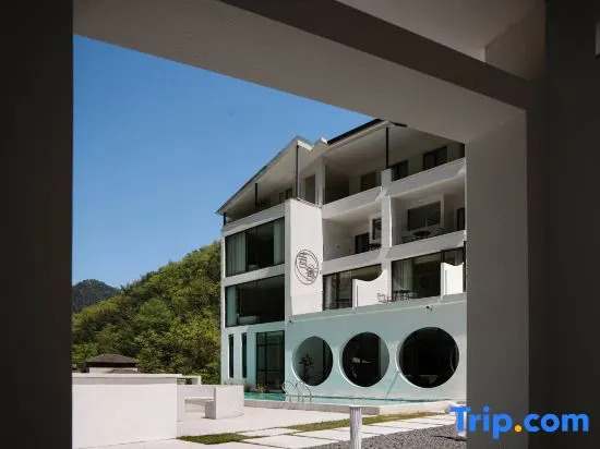 Jishe Light Luxury Family Holiday Homestay