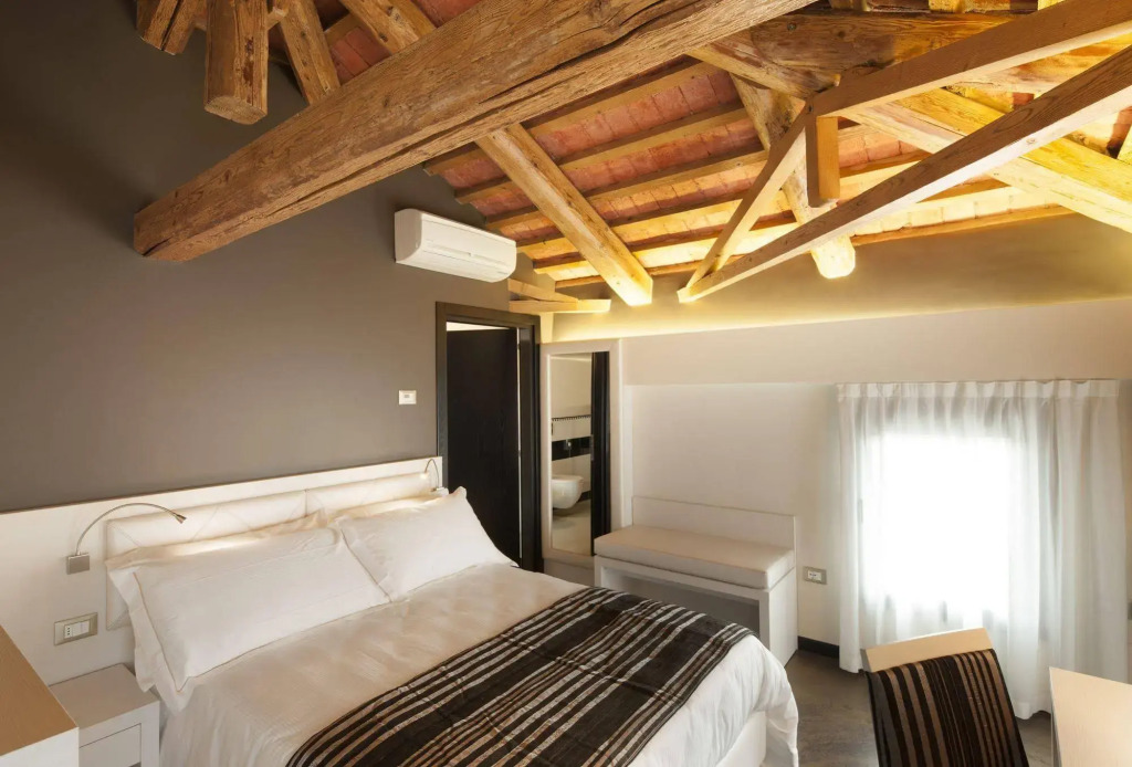 Villa Solaris Hotel & Residence