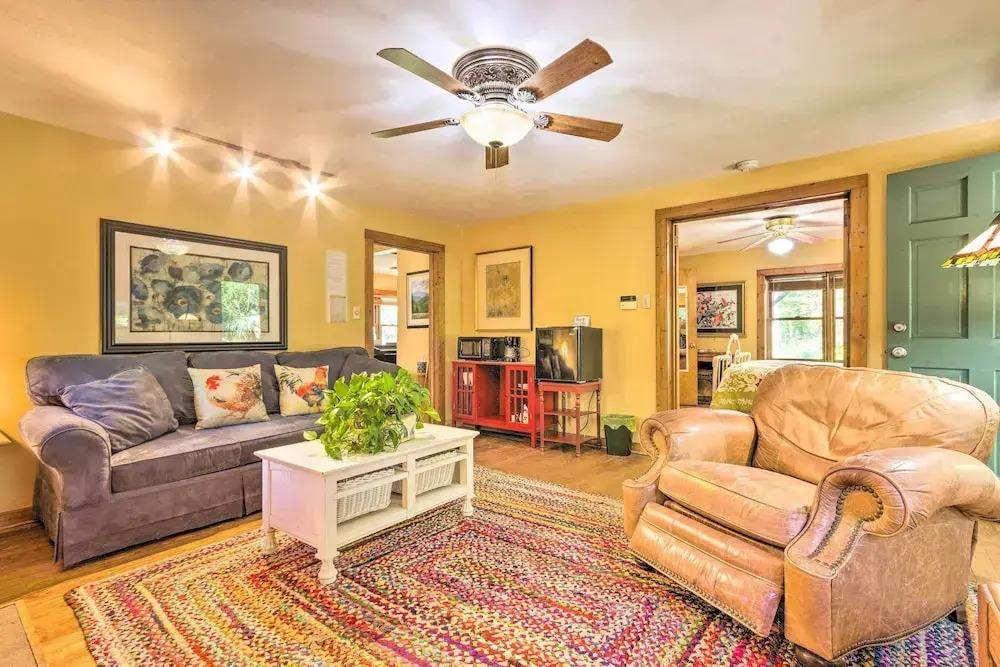 Rustic-Yet-Cozy Cabin w/ Patio, 12 Mi to Asheville