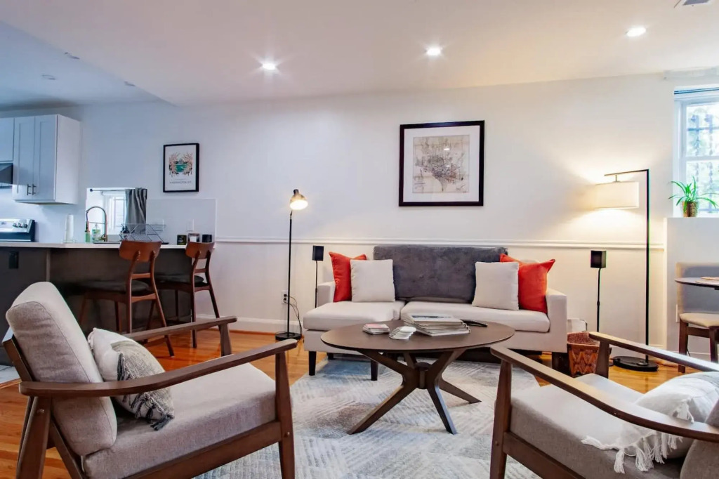 Fancy 1-BR in Central Location ⚜ Parking available