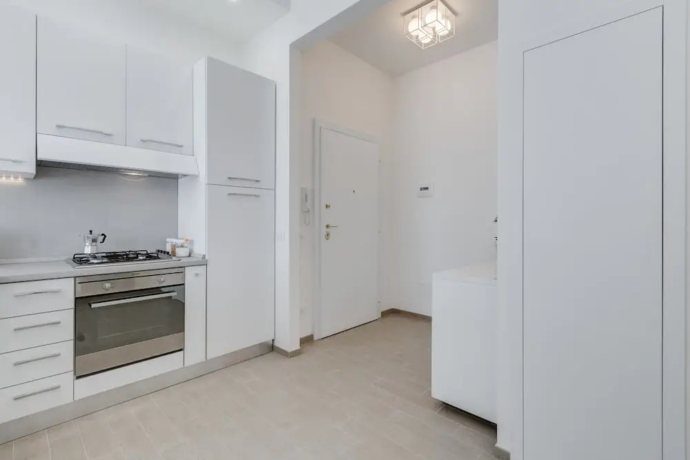 Trastevere White Apartment