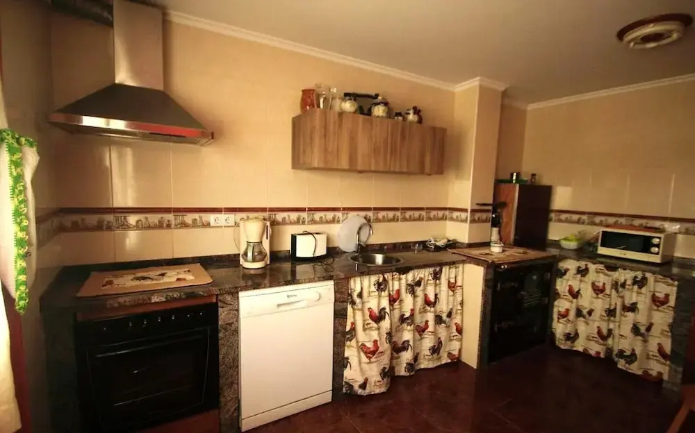 House With 3 Bedrooms in Oviñana, With Wonderful Mountain View, Furnished Terrace and Wifi