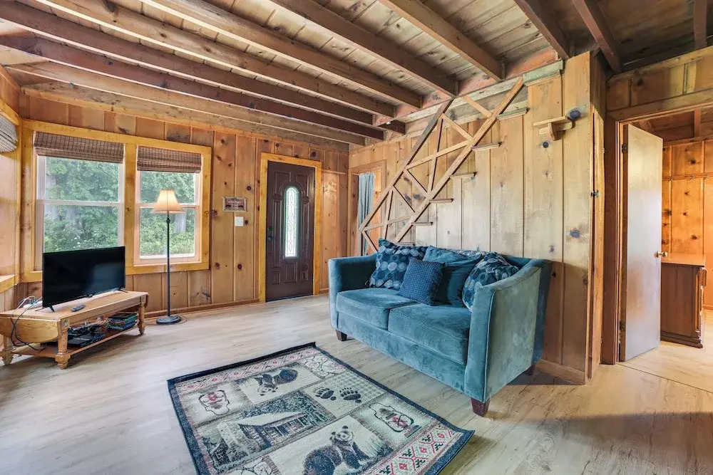 Lupton Cabin Near Lake & Trails - Fire Pit & More!