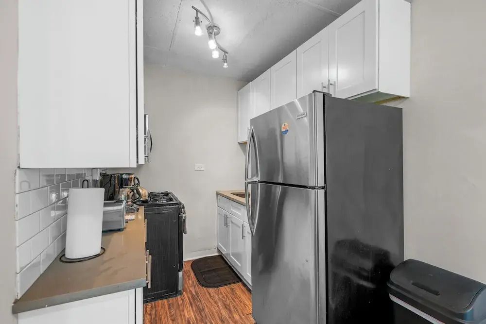 Modern 1BR - Kenwood 501